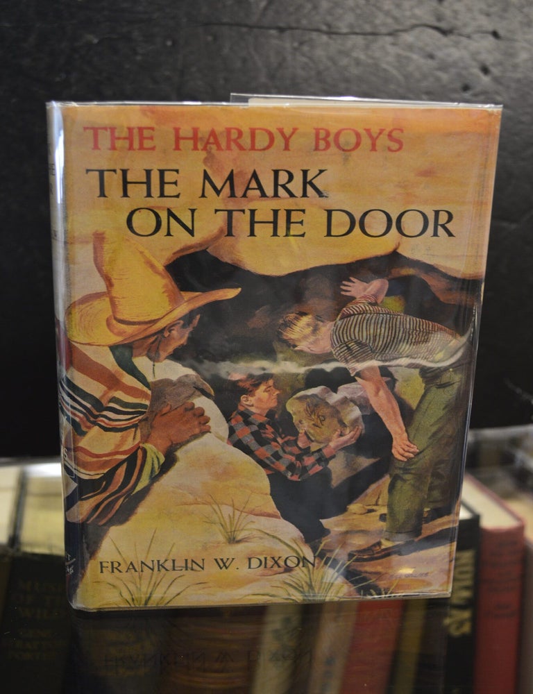 Item #78345 The Hardy Boys #13: The Mark on the Door. Franklin W. Dixon, J. Clemens Gretta.
