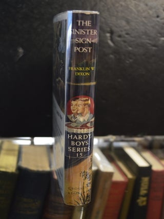 The Hardy Boys #15: The Sinister Sign Post