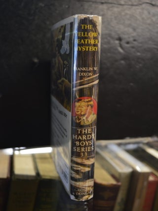 The Hardy Boys #33: The Yellow Feather Mystery